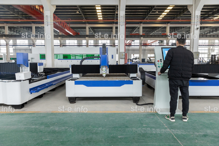 ЛАЗЕРНЫЙ СТАНОК ДЛЯ РЕЗКИ МЕТАЛЛА ST-6020R (6000*2000мм) 1,5kWt RAYCUS - st-e.info - Пятигорск